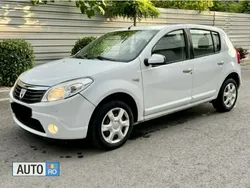 Alb Utilizat 2010 Dacia Sandero Hatchback | 2.500 EUR (Puțin scump)