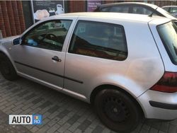 Argintiu Utilizat 2000 VW Golf IV Hatchback | 1.950 EUR (Puțin scump)