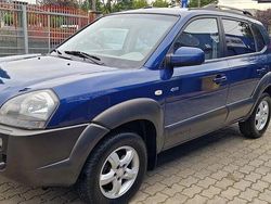 Culoarealbastru Utilizat 2005 Hyundai Tucson GLS SUV | 2.950 EUR (Preț OK)