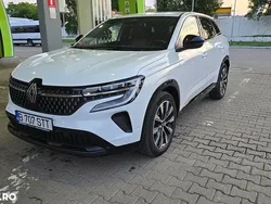 Alb Utilizat 2023 Renault Austral SUV | 27.300 EUR