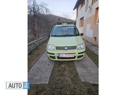 Verde Utilizat 2005 Fiat Panda Hatchback | 1.650 EUR