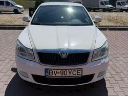 Culoarealb Utilizat 2012 Skoda Octavia Elegance Hatchback | 6.099 EUR (Preț OK)