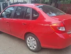 Rosu Utilizat 2013 Renault Clio IV Berlinǎ | 3.800 EUR