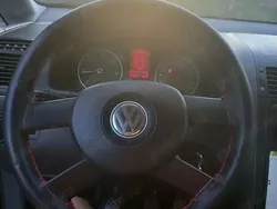 Negru Utilizat 2006 VW Touran Monovolum | 3.100 EUR (Preț OK)