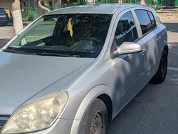 Gri Utilizat 2008 Opel Astra Hatchback | 2.400 EUR (Preț OK)