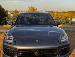 Culoarealbastru Utilizat 2019 Porsche Cayenne SUV | 46.900 EUR (Super Preț)