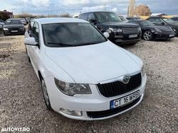 Culoarealb Utilizat 2011 Skoda Superb Comfort Berlinǎ | 4.700 EUR (Preț bun)