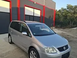 Gri Utilizat 2006 VW Touran Monovolum | 2.800 EUR (Preț OK)