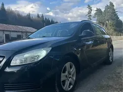 Negru Utilizat 2011 Opel Insignia Berlinǎ | 2.800 EUR (Preț bun)