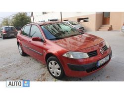 Rosu Utilizat 2005 Renault Mégane II Berlinǎ | 2.200 EUR (Puțin scump)