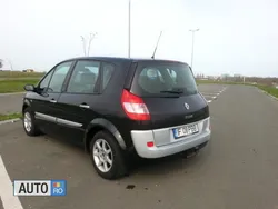 Negru Utilizat 2004 Renault Scénic II Monovolum | 1.900 EUR