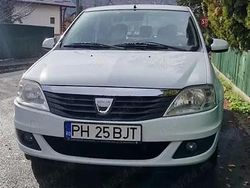 Alb Utilizat 2009 Dacia Logan Berlinǎ | 12.000 EUR