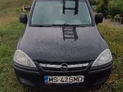 Utilizat 2005 Opel Combo Monovolum | 1.500 EUR
