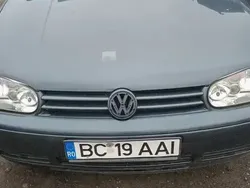 Utilizat 2004 VW Golf IV Berlinǎ | 1.200 EUR