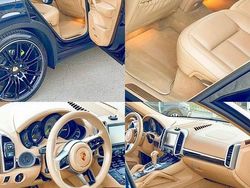 Culoarealbastru Utilizat 2016 Porsche Cayenne SUV | 22.800 EUR