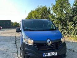 Culoarealbastru Utilizat 2015 Renault Trafic Expression Van | 8.750 EUR (Super Preț)
