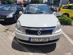 Alb Utilizat 2012 Renault Symbol II Berlinǎ | 2.799 EUR
