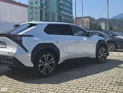 Culoarealb Utilizat 2025 Toyota bZ4X Luxury SUV | 40.777 EUR (Preț bun)