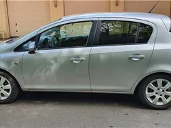 Argintiu Utilizat 2010 Opel Corsa Berlinǎ | 4.400 EUR (Scump)