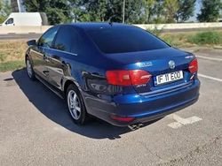Albastru Utilizat 2012 VW Jetta Berlinǎ | 5.650 EUR (Preț OK)