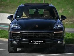 Utilizat 2015 Porsche Cayenne SUV | 26.800 EUR (Preț OK)
