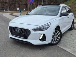 Alb Utilizat 2018 Hyundai i30 Premium Break | 11.000 EUR