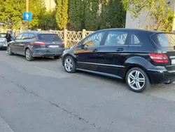 Negru Utilizat 2010 Mercedes B180 Monovolum | 5.800 EUR