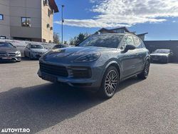 Culoarealbastru Utilizat 2018 Porsche Cayenne S SUV | 53.966 EUR (Preț OK)