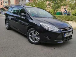 Negru Utilizat 2014 Ford Focus Titanium Break | 5.900 EUR (Super Preț)