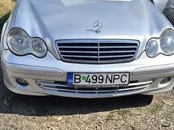 Utilizat 2007 Mercedes 220 Berlinǎ | 2.300 EUR