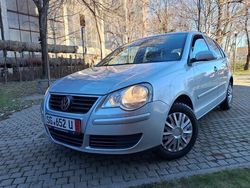 Gri Utilizat 2009 VW Polo Berlinǎ | 2.888 EUR (Preț OK)