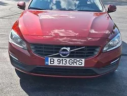 Rosu Utilizat 2017 Volvo S60 Berlinǎ | 13.500 EUR (Preț bun)