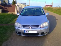 Utilizat 2005 VW Golf V Hatchback | 2.150 EUR (Preț OK)