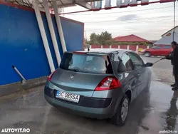 Culoareverde Utilizat 2006 Renault Mégane II Expression Hatchback | 1.390 EUR (Preț bun)