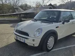 Alb Utilizat 2003 Mini ONE Hatchback | 5.990 EUR