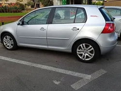 Argint Utilizat 2006 VW Golf V Comfortline Hatchback | 2.200 EUR (Super Preț)