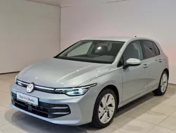 Gri mediu normal Nouă 2025 VW Golf VIII | 27.350 EUR (Puțin scump)