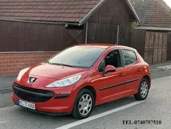 Utilizat 2008 Peugeot 207 Berlinǎ | 2.300 EUR