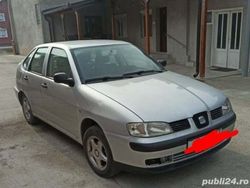 Utilizat 2002 Seat Cordoba Berlinǎ | 999 EUR
