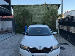 Culoareargint Utilizat 2014 Skoda Rapid Active Hatchback | 3.199 EUR (Preț bun)