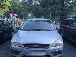 Albastru Utilizat 2005 Ford Focus Hatchback | 2.900 EUR (Scump)