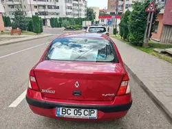 Rosu Utilizat 2006 Renault Symbol Berlinǎ | 2.300 EUR
