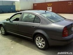 Utilizat 2005 Skoda Superb Berlinǎ | 3.150 EUR