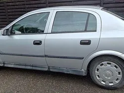 Gri Utilizat 2008 Opel Astra Classic Hatchback | 3.000 EUR (Puțin scump)