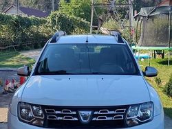 Culoarealb Utilizat 2015 Dacia Duster Lauréate SUV | 6.500 EUR (Preț bun)