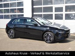 Utilizat 2023 Mercedes A250 | 34.285 EUR (Preț bun)