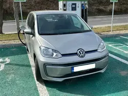 Argintiu Utilizat 2022 VW e-up! Hatchback | 12.800 EUR