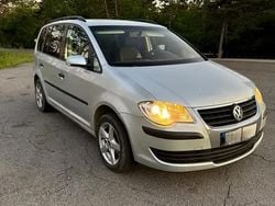 Utilizat 2008 VW Touran Monovolum | 3.950 EUR (Preț OK)
