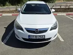 Alb Utilizat 2012 Opel Astra Sport Break | 3.150 EUR (Preț bun)