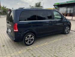 Culoarealbastru Utilizat 2018 Mercedes V220 Avantgarde Monovolum | 33.900 EUR (Puțin scump)